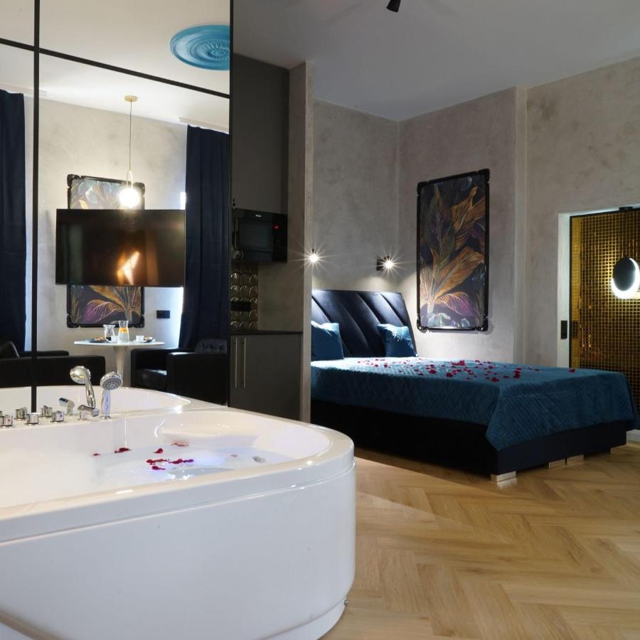 Apartament Z Jacuzzi W Sercu Krakowa エクステリア 写真