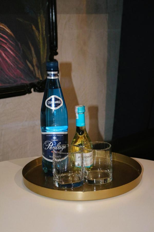 Apartament Z Jacuzzi W Sercu Krakowa エクステリア 写真